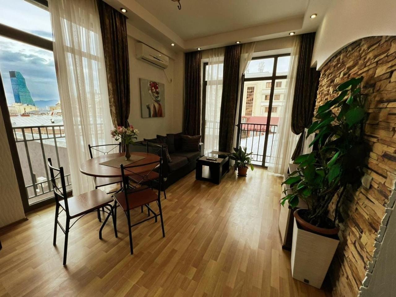 Cozy Apartment In The City Center Mtatsminda Tbilisi Exterior foto