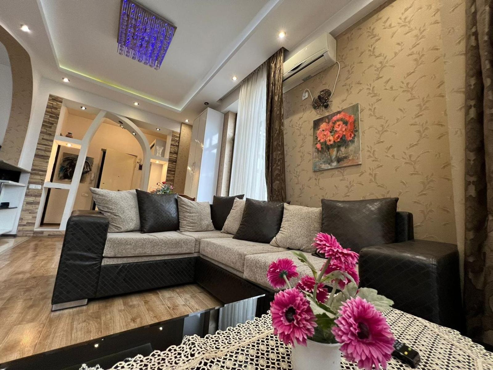 Cozy Apartment In The City Center Mtatsminda Tbilisi Exterior foto