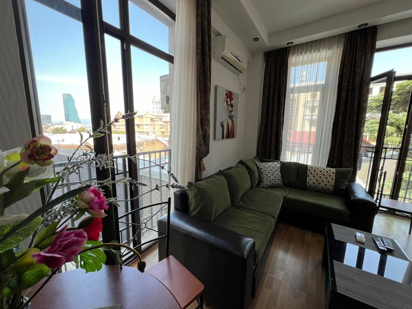 Cozy Apartment In The City Center Mtatsminda Tbilisi Exterior foto