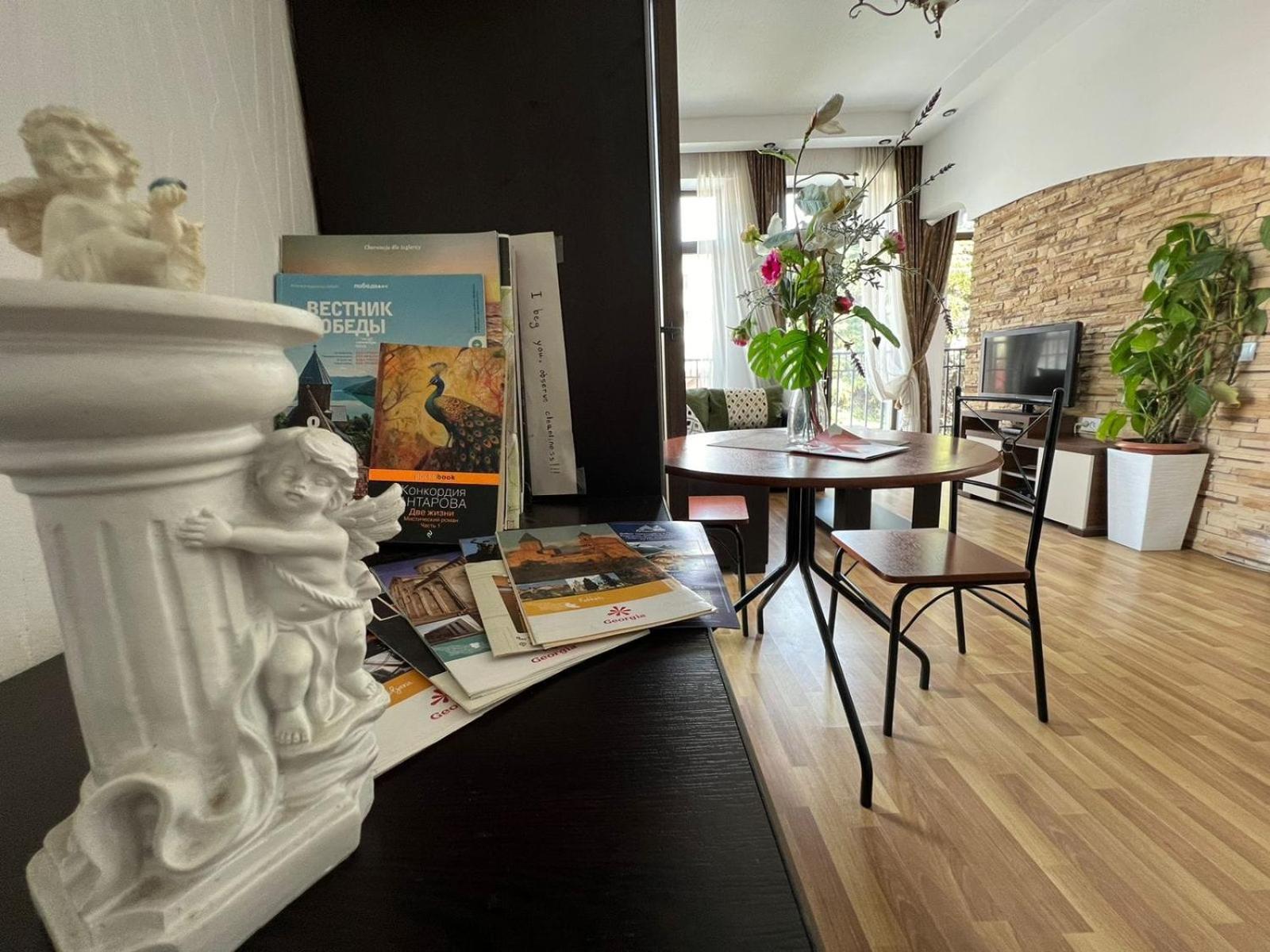Cozy Apartment In The City Center Mtatsminda Tbilisi Exterior foto